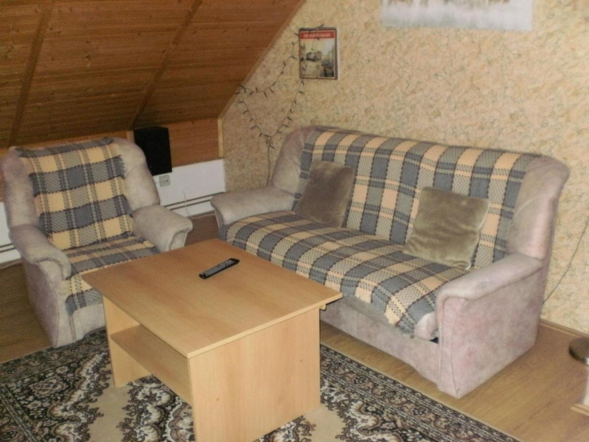 Privat Buk 100 Apartment Jindrichuv Hradec Bagian luar foto