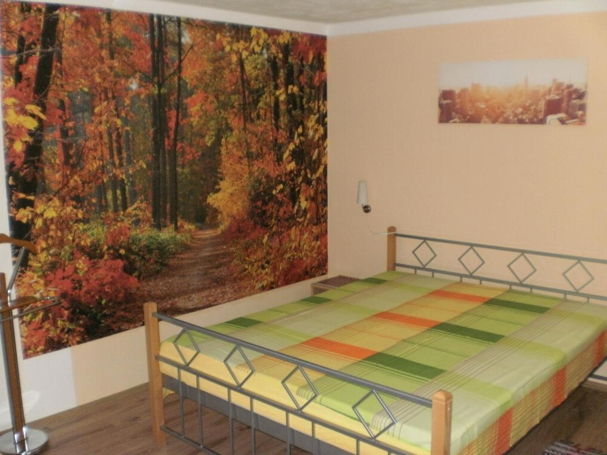 Privat Buk 100 Apartment Jindrichuv Hradec Bagian luar foto